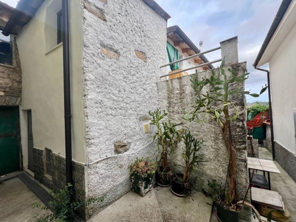 appartamento in vendita a Diano Arentino