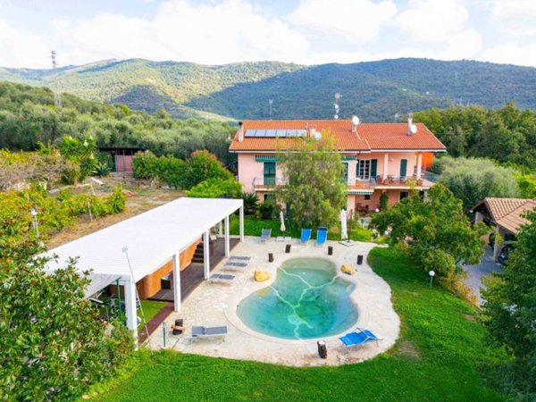casa indipendente in vendita a Diano Arentino
