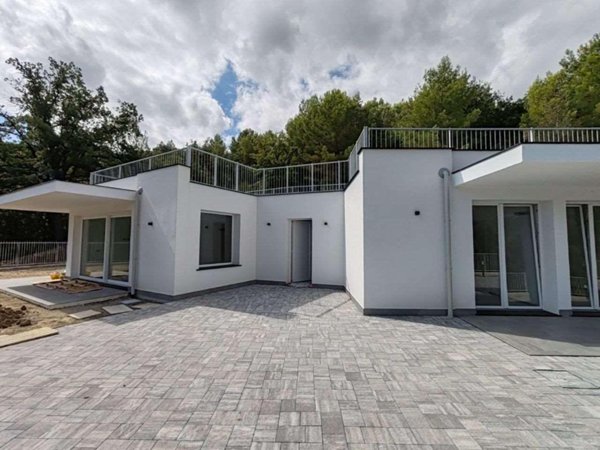 casa indipendente in vendita a Diano Arentino