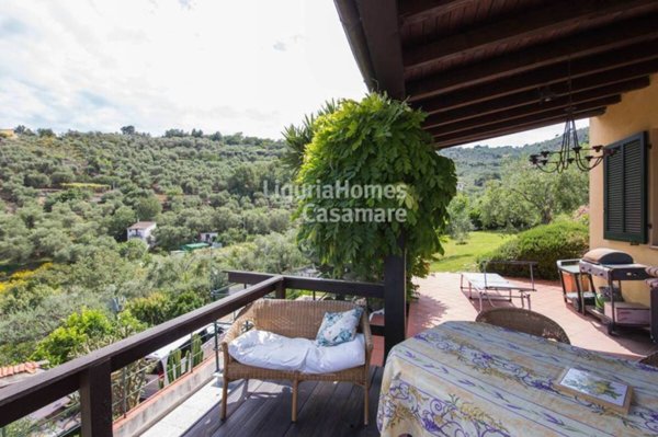 casa indipendente in vendita a Diano Arentino