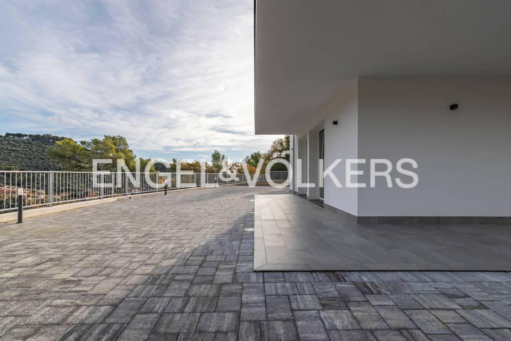 casa indipendente in vendita a Diano Arentino