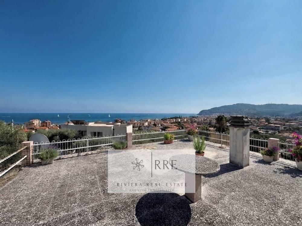casa indipendente in vendita a Diano Arentino