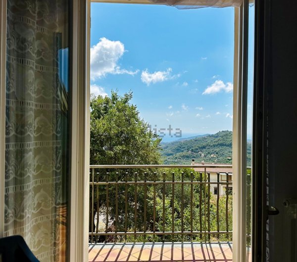 appartamento in vendita a Diano Arentino