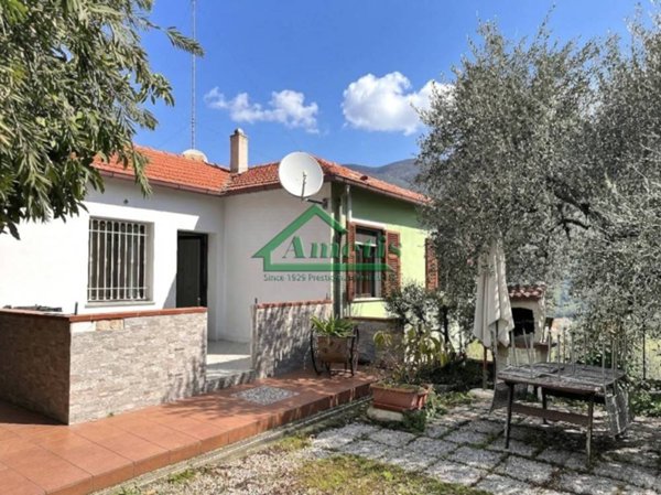 casa indipendente in vendita a Diano Arentino in zona Diano Borello