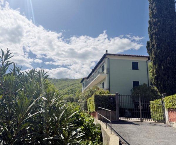 appartamento in vendita a Diano Arentino