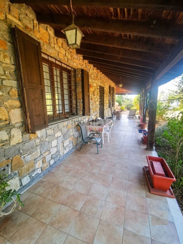 casa indipendente in vendita a Diano Arentino
