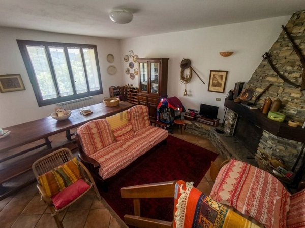 casa indipendente in vendita a Diano Arentino