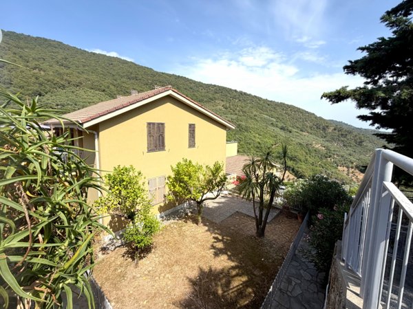 appartamento in vendita a Diano Arentino in zona Diano Borello