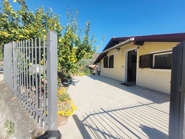 appartamento in vendita a Diano Arentino