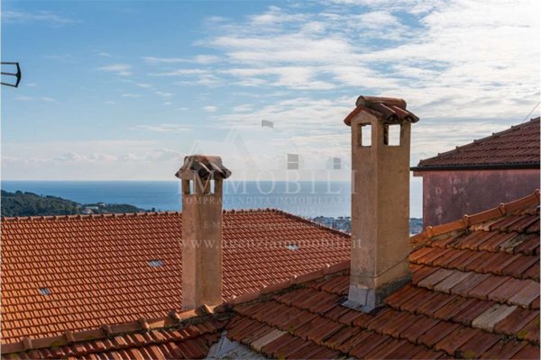 appartamento in vendita a Diano Castello