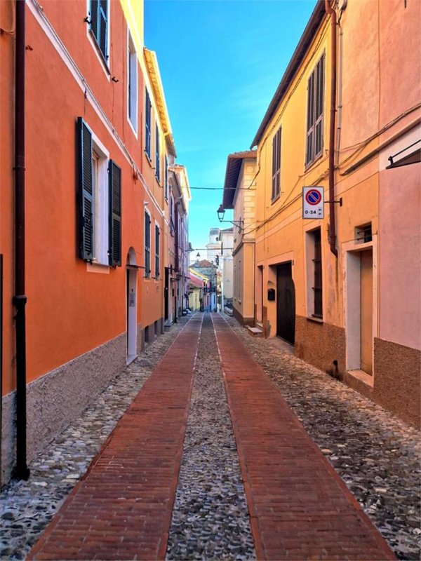 appartamento in vendita a Diano Castello