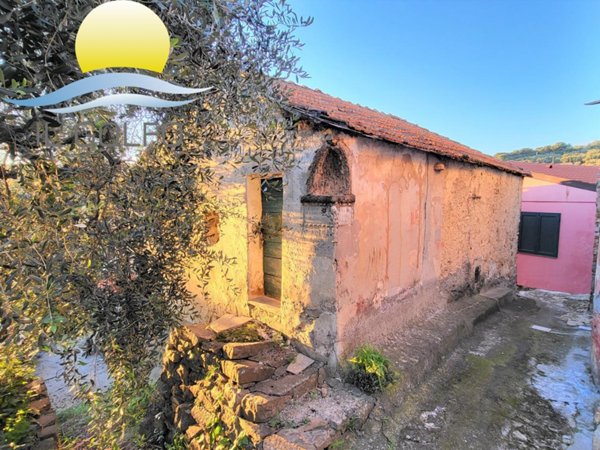 appartamento in vendita a Diano Castello