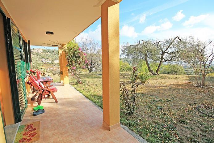casa indipendente in vendita a Diano Castello