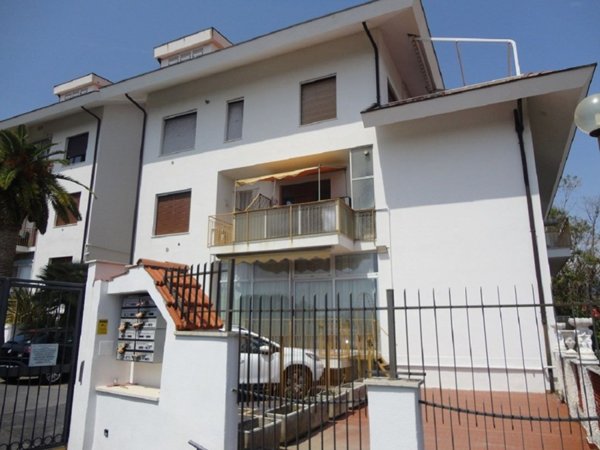 appartamento in vendita a Diano Castello