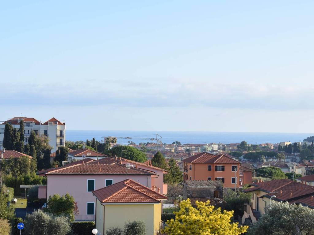 appartamento in vendita a Diano Castello