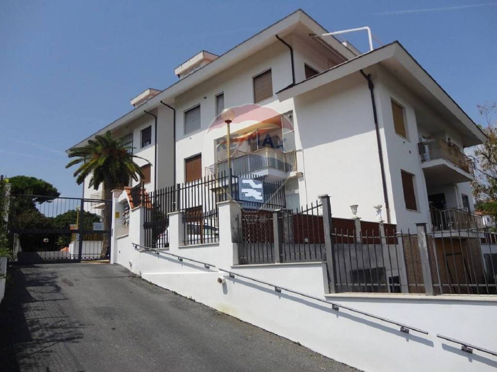 appartamento in vendita a Diano Castello