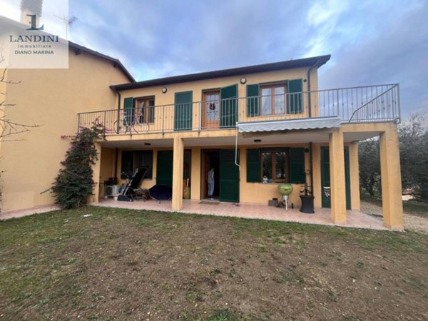 appartamento in vendita a Diano Castello