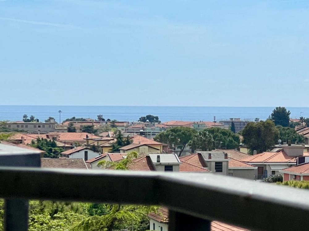 appartamento in vendita a Diano Castello
