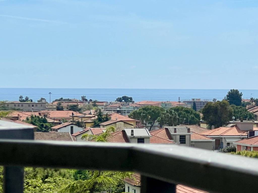 appartamento in vendita a Diano Castello