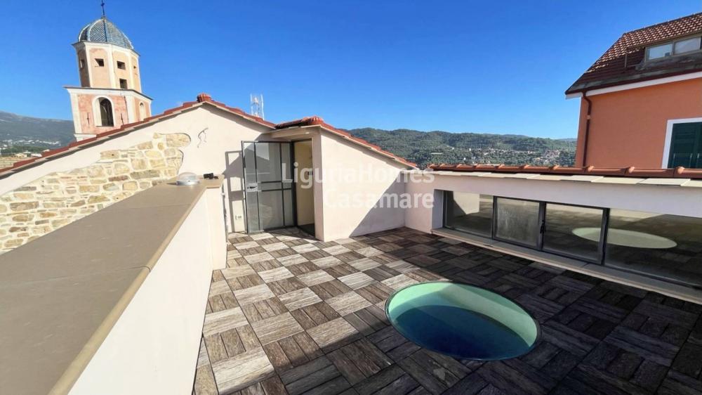 appartamento in vendita a Diano Castello
