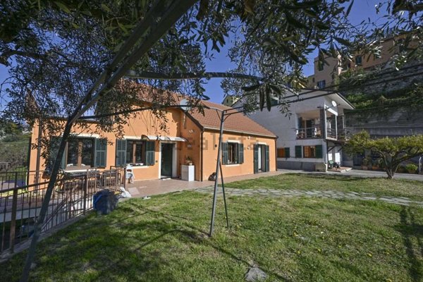 villa in vendita a Diano Castello
