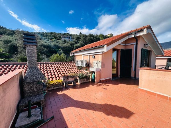 appartamento in vendita a Diano Castello