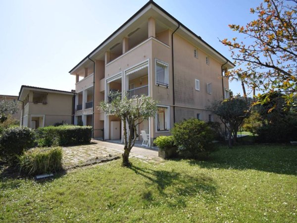 appartamento in vendita a Diano Castello