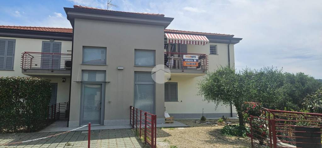 appartamento in vendita a Diano Castello
