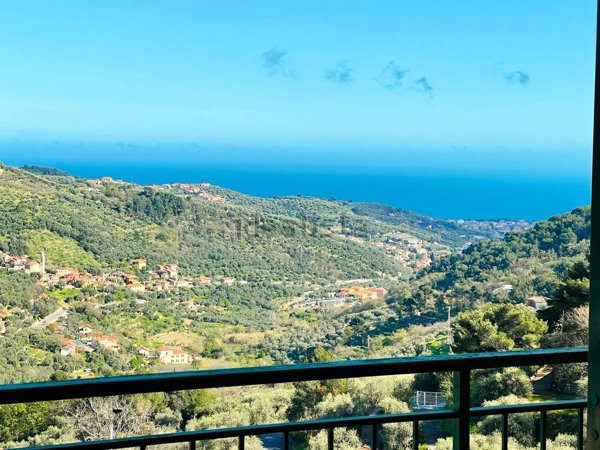 appartamento in vendita a Diano Castello