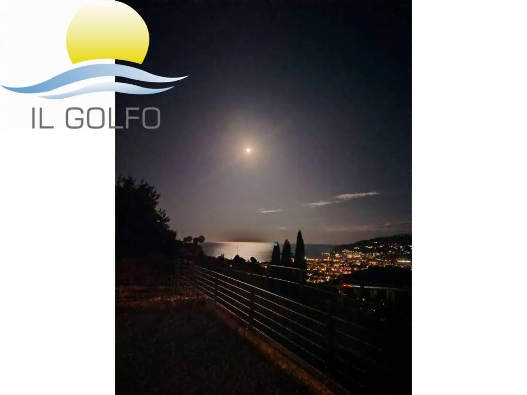 appartamento in vendita a Diano Castello