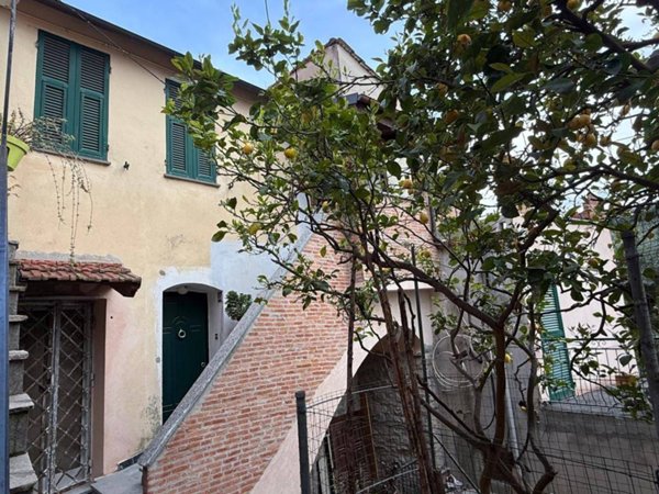 appartamento in vendita a Diano Castello