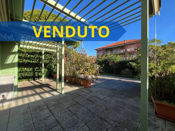 appartamento in vendita a Diano Castello