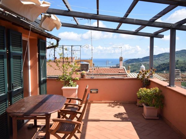 appartamento in vendita a Diano Castello