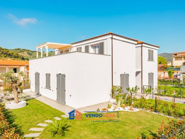 appartamento in vendita a Diano Castello