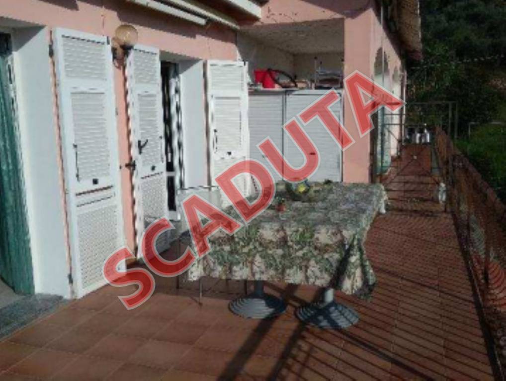 appartamento in vendita a Diano Castello