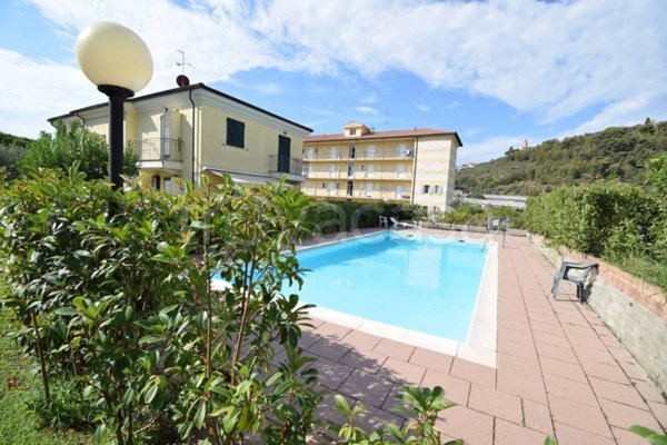 appartamento in vendita a Diano Castello