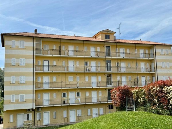 appartamento in vendita a Diano Castello