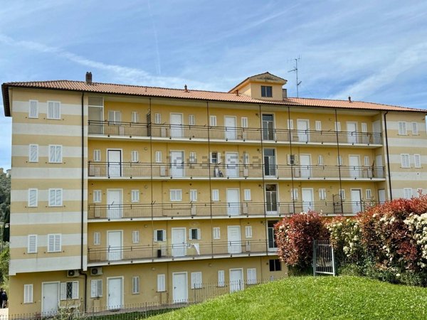 appartamento in vendita a Diano Castello