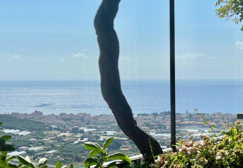 appartamento in vendita a Diano Castello