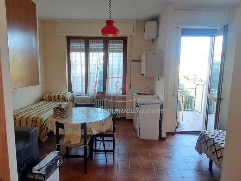 appartamento in vendita a Diano Castello