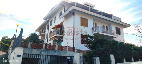 appartamento in vendita a Diano Castello