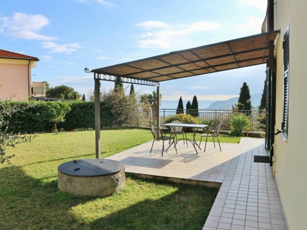 appartamento in vendita a Diano Castello in zona Monade Santa Lucia