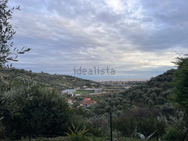 appartamento in vendita a Diano Castello