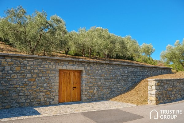 villa in vendita a Diano Castello