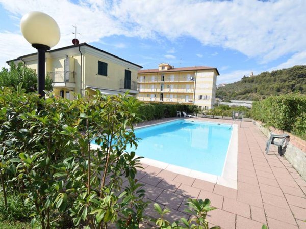 appartamento in vendita a Diano Castello