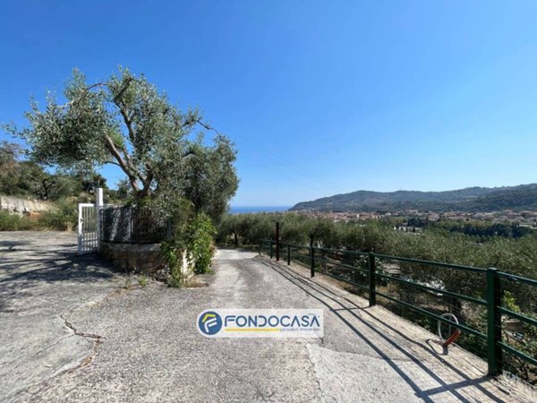 appartamento in vendita a Diano Castello