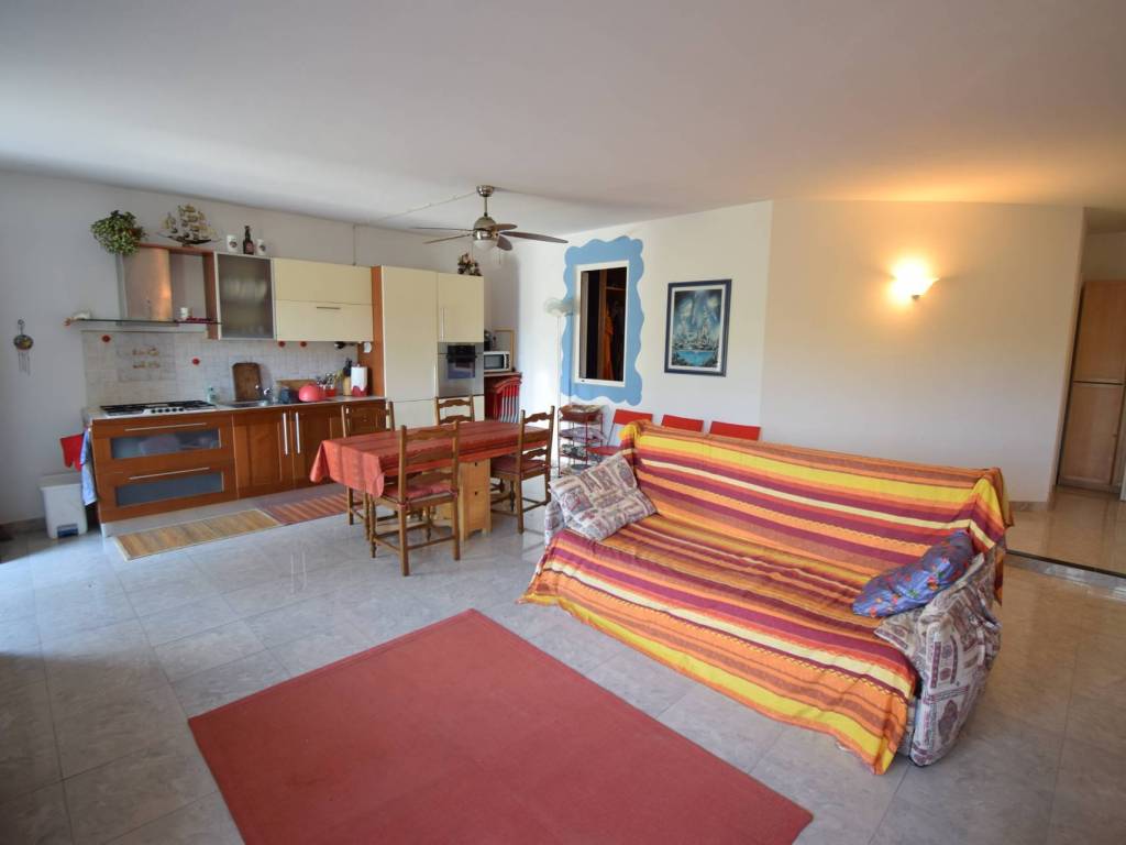 appartamento in vendita a Diano Castello