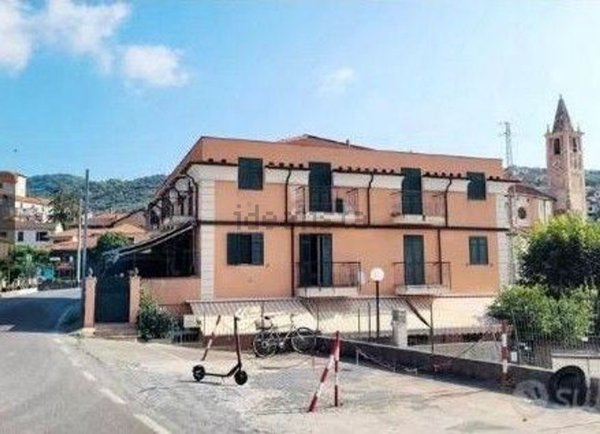 appartamento in vendita a Diano Castello