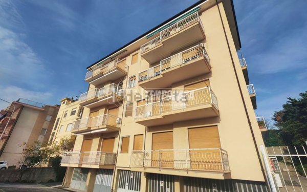 appartamento in vendita a Diano Castello