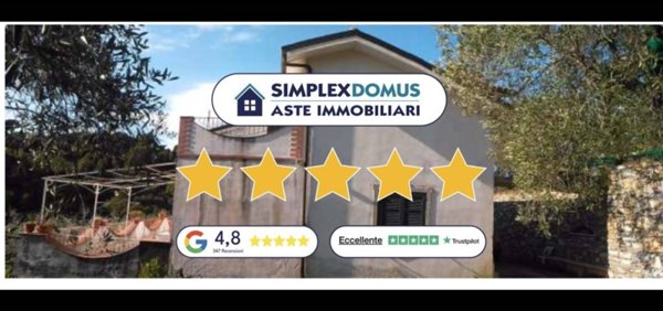 casa indipendente in vendita a Diano Castello